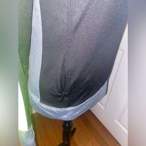 ✨LIKE NEW ✨ Victoria’s Secret PINK Sweatshirt - Women’s Size Small🖤 - Picture 6 of 9